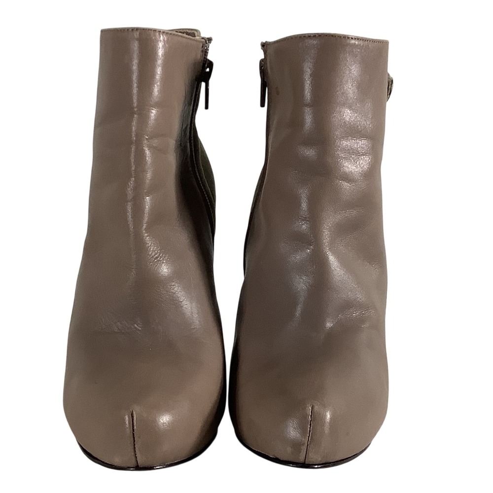GUESS WGRANEE-T Womens Taupe Leather Suede Button Ankle Boots Size 10M